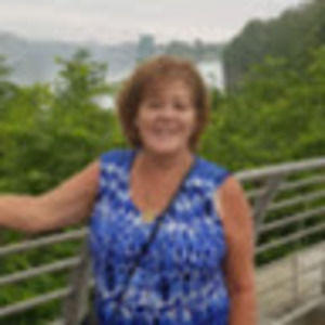 Meet your Posher, Elaine